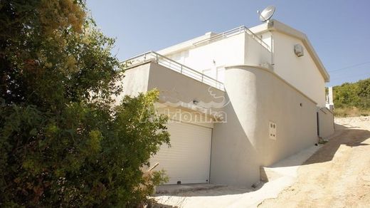 Casa Unifamiliare a Dulcigno, Ulcinj