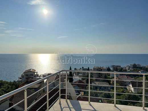 Detached House in Bar