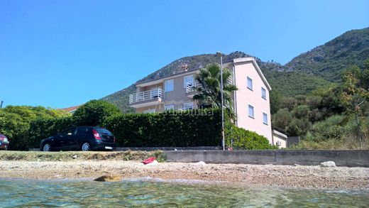 Maison individuelle à Kotor