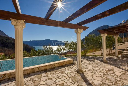 Detached House in Kotor