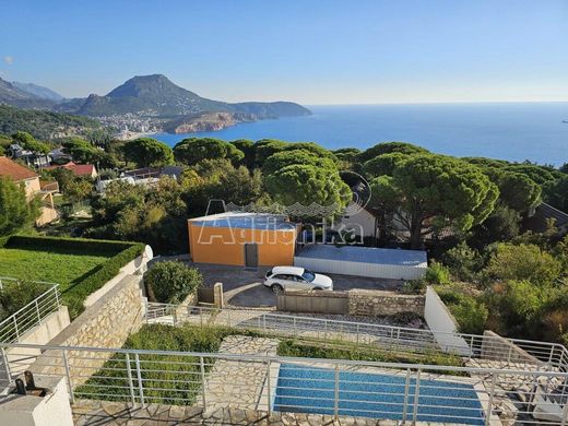 Частный Дом, Бар, Bar