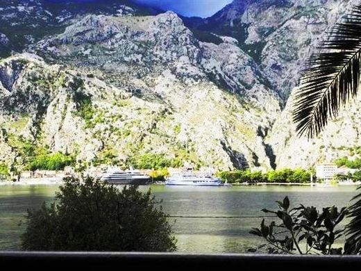 Detached House in Kotor