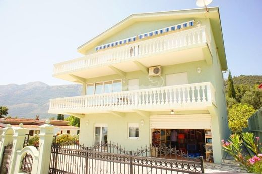 Detached House in Bar