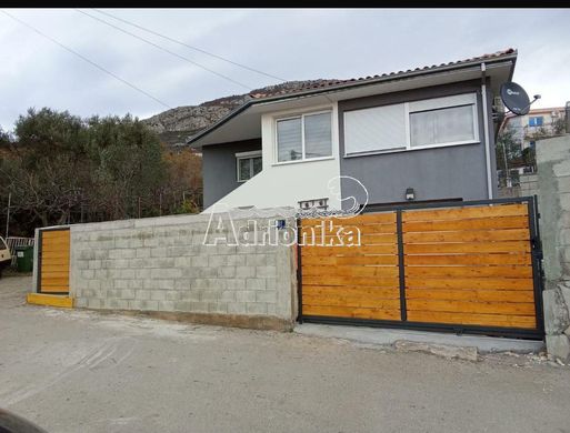 Detached House in Bar