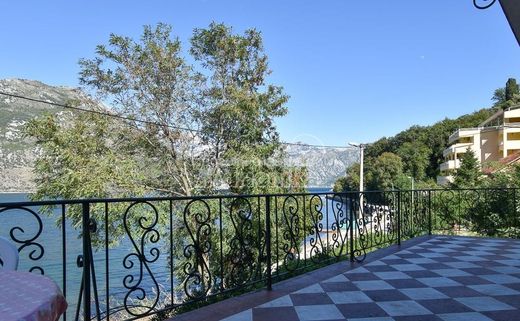 Maison individuelle à Kotor