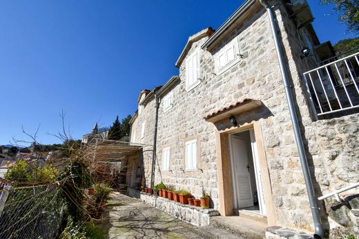 Maison individuelle à Kotor