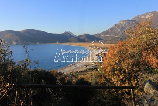 Terreno en Budva