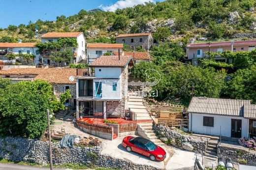 Detached House in Bar