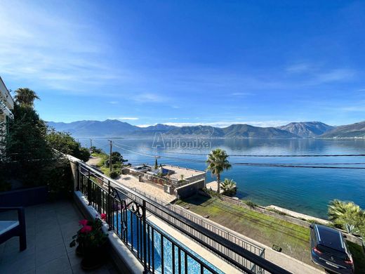 Maison individuelle à Tivat