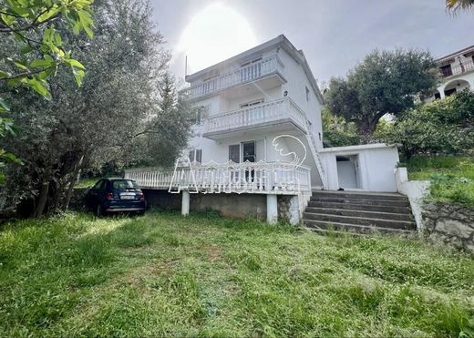 Detached House in Bar