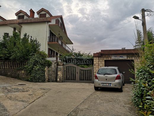 Detached House in Herceg Novi