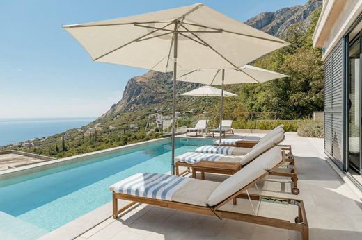 Detached House in Budva