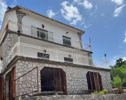 Μονοκατοικία σε Tivat