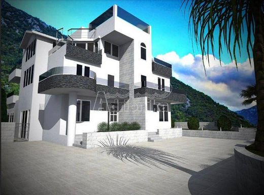 Dom jednorodzinny w Kotor