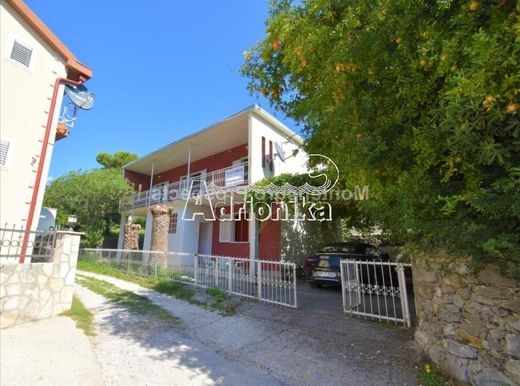 Müstakil ev Kotor