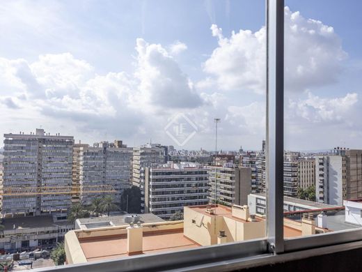 Apartment / Etagenwohnung in Valencia, Provinz Valencia