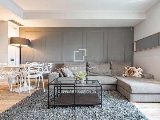 Apartment / Etagenwohnung in Barcelona, Provinz Barcelona