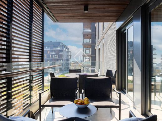 Piso / Apartamento en Esplugues de Llobregat, Provincia de Barcelona