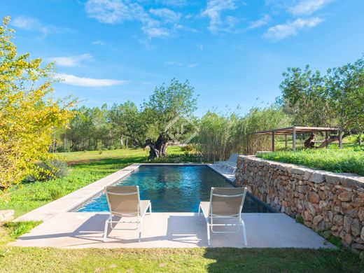 Villa in Santa Eulària des Riu, Balearen Inseln