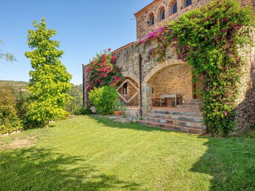 Country House in Foixà, Province of Girona