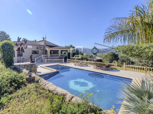 Villa in Pedreguer, Alicante