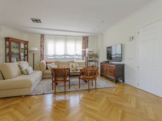 Villa à Pozuelo de Alarcón, Province de Madrid