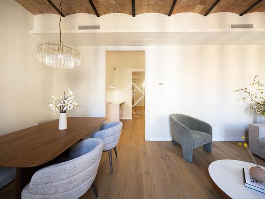 Apartment / Etagenwohnung in Barcelona, Provinz Barcelona