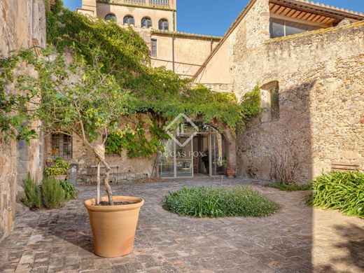 Landhuis in Vilamacolum, Província de Girona