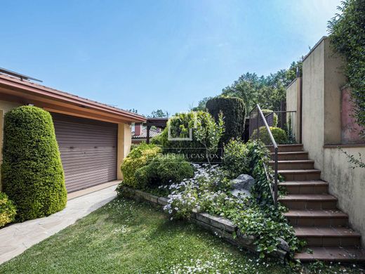 Villa in Sant Cugat del Vallès, Province of Barcelona