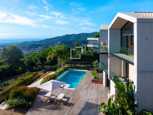 Villa in Cabrils, Province of Barcelona