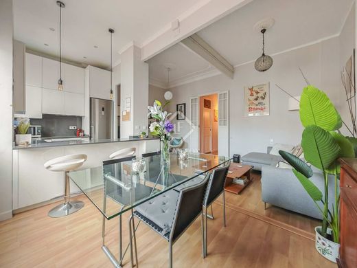 Apartment / Etagenwohnung in Valencia, Provinz Valencia