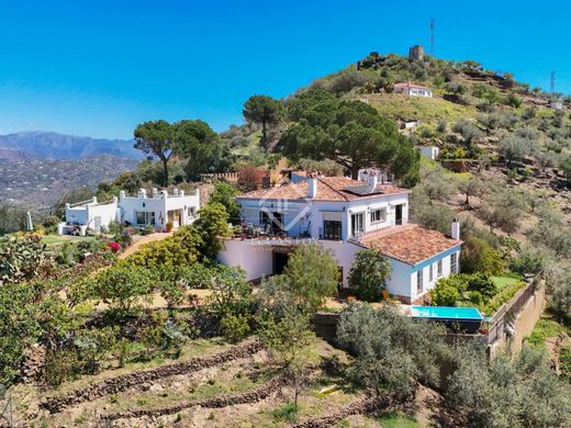 Country House in Arenas, Malaga