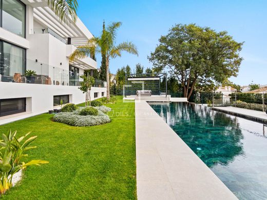 Villa a El Paraíso, Málaga