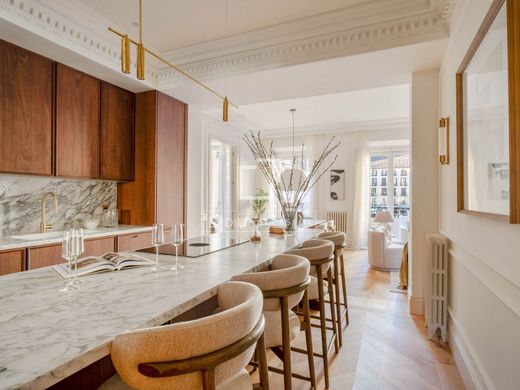 Apartment / Etagenwohnung in Madrid, Provinz Madrid
