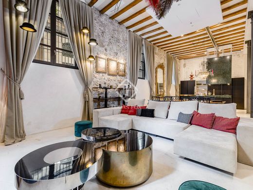 Apartment / Etagenwohnung in Barcelona, Provinz Barcelona