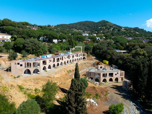 Villa in Cabrils, Province of Barcelona
