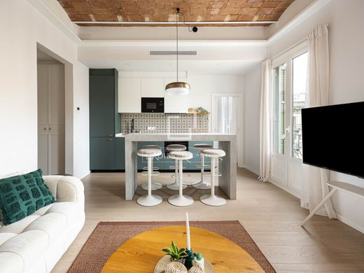 Apartment / Etagenwohnung in Barcelona, Provinz Barcelona