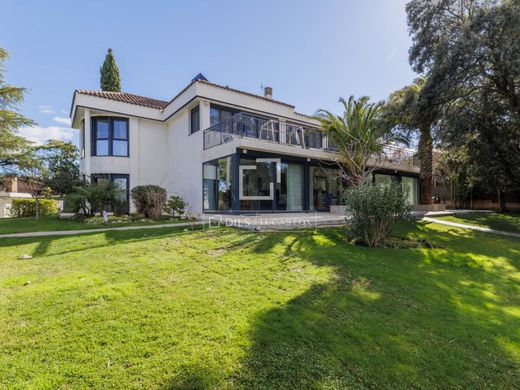 Villa in Boadilla del Monte, Province of Madrid