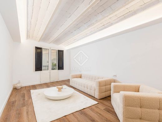 Apartment / Etagenwohnung in Barcelona, Provinz Barcelona