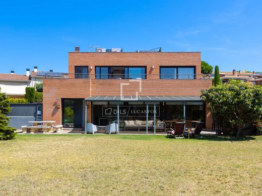 Villa in Sant Vicenç de Montalt, Province of Barcelona