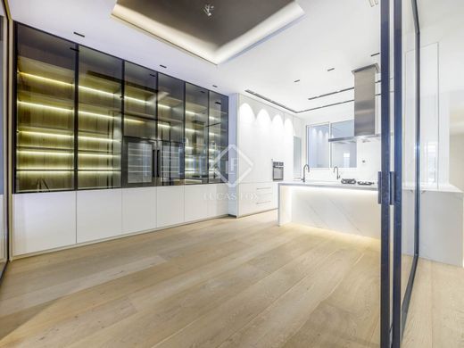 Apartment / Etagenwohnung in Valencia, Provinz Valencia