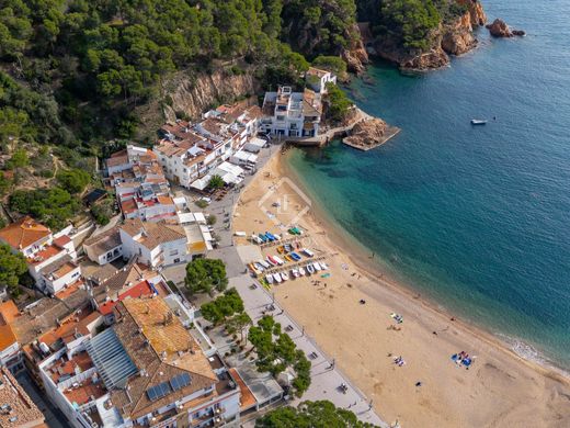 Hotel in Tamariu, Province of Girona