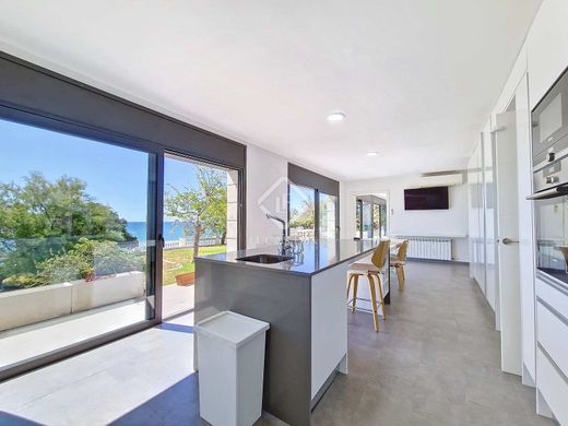 Villa a Vilanova i la Geltrú, Província de Barcelona