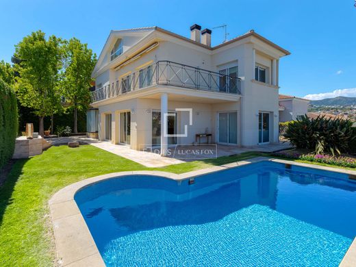 Villa in Alella, Province of Barcelona