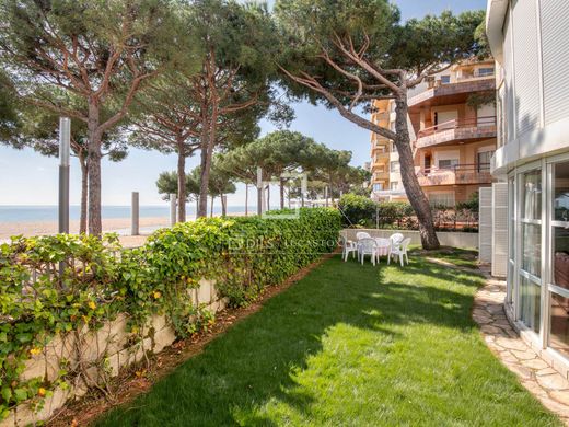Apartment / Etagenwohnung in Platja d'Aro, Provinz Girona