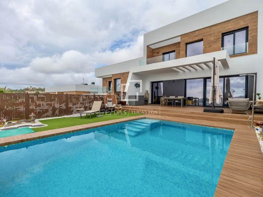 Villa in Finestrat, Alicante