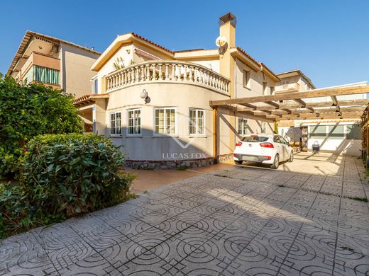 Villa in Castelldefels, Province of Barcelona