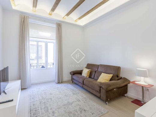 Apartment / Etagenwohnung in Valencia, Provinz Valencia