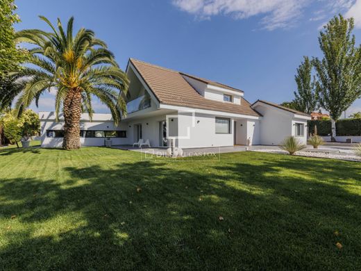 Villa in Boadilla del Monte, Province of Madrid
