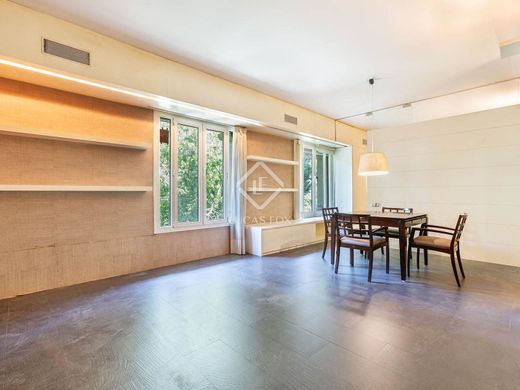 Apartment / Etagenwohnung in Barcelona, Provinz Barcelona